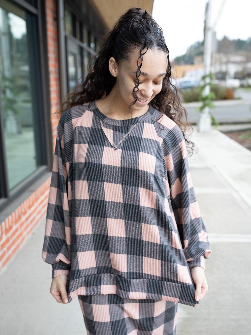 NWT Cozy Plaid Ribbed Pullover Top - Pink & Gray